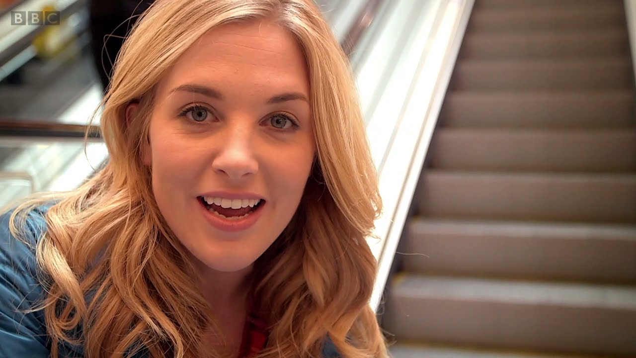 THIS IS HOW AN ESCALATOR WORKS - Maddie's Do You Know? 👩