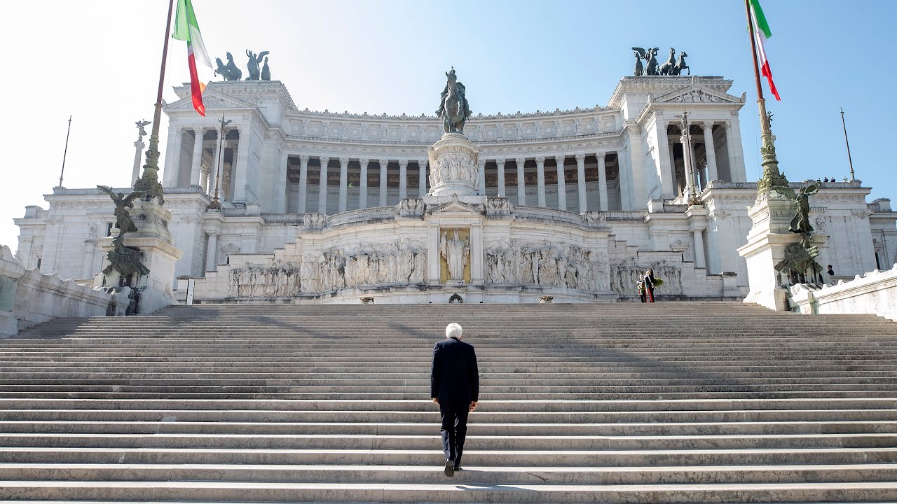 25 Aprile, il Presidente Mattarella all’Altare della Patria
