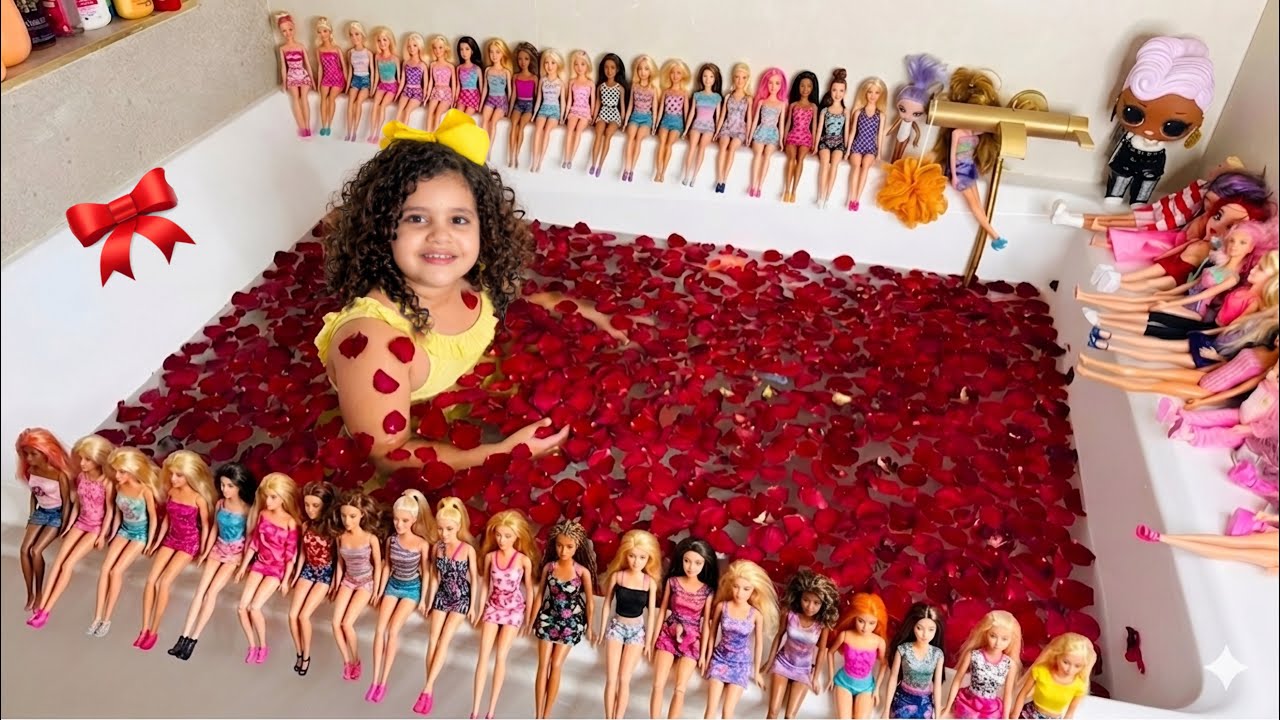 JE NE M&rsquo;ATTENDAIS PAS &Agrave; &Ccedil;A 😱🌹 (baignoire remplie de roses !)