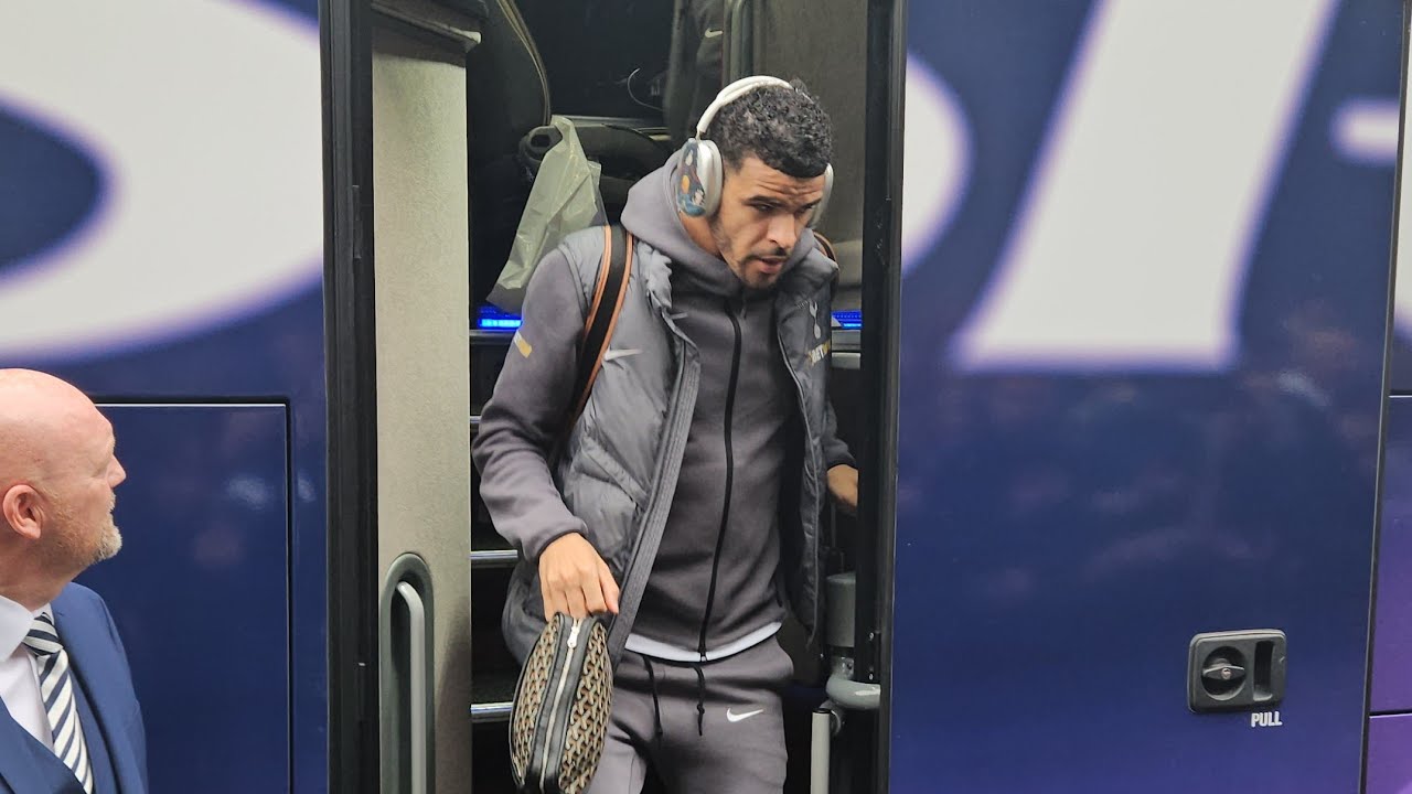 THE TOTTENHAM SQUAD ARRIVING AT THE AMEX STADIUM: The Spurs Players: Brighton v Spurs