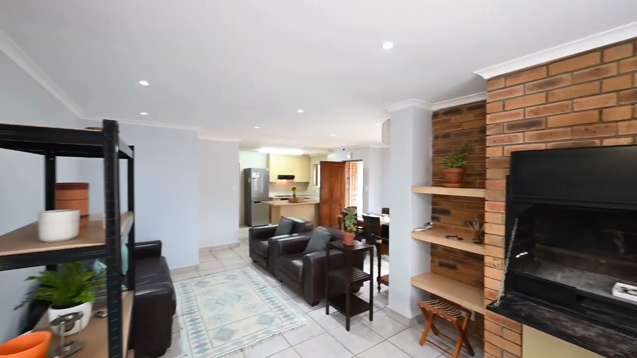 Location really is everything – and this home nails it. R 2 350 000