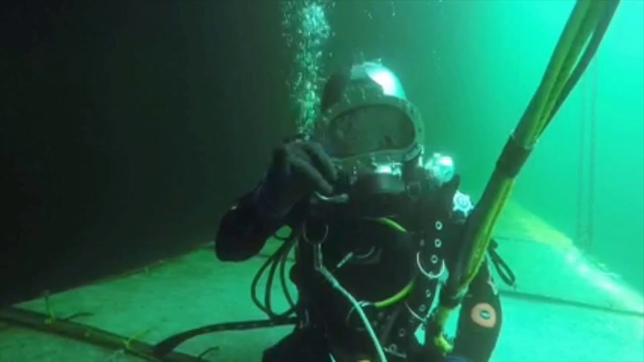 What REALLY happens at 165 ft in Commercial Diving School!