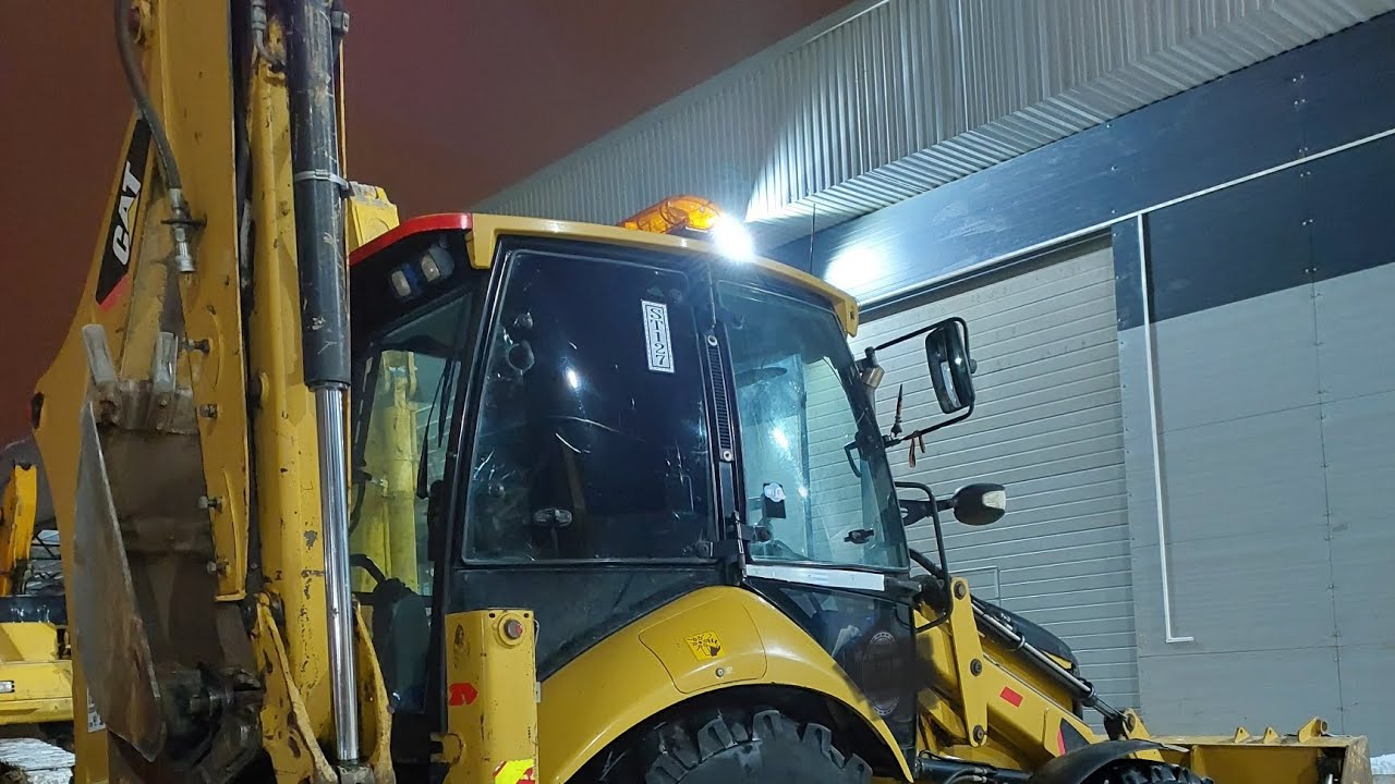 Как передвинуть стрелу Caterpillar 428E Управление задним ковшом #eshonamirov #jcb3cx #caterpillar