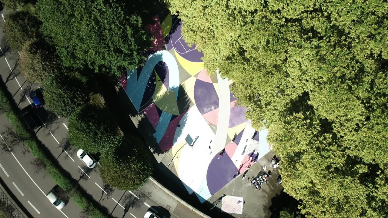 Besan&ccedil;on : un playground pour le terrain de basket Isenbart