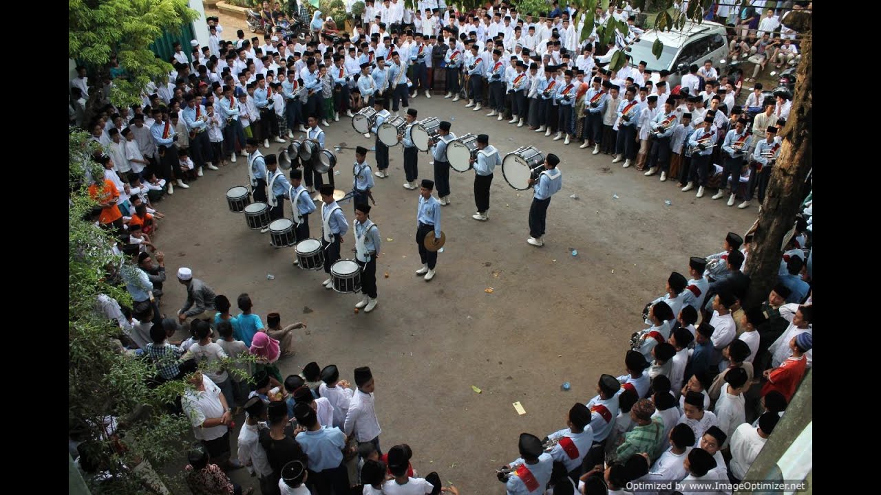 Drum Band Matholek pada Kirab hari Santri 19 Okt 2015