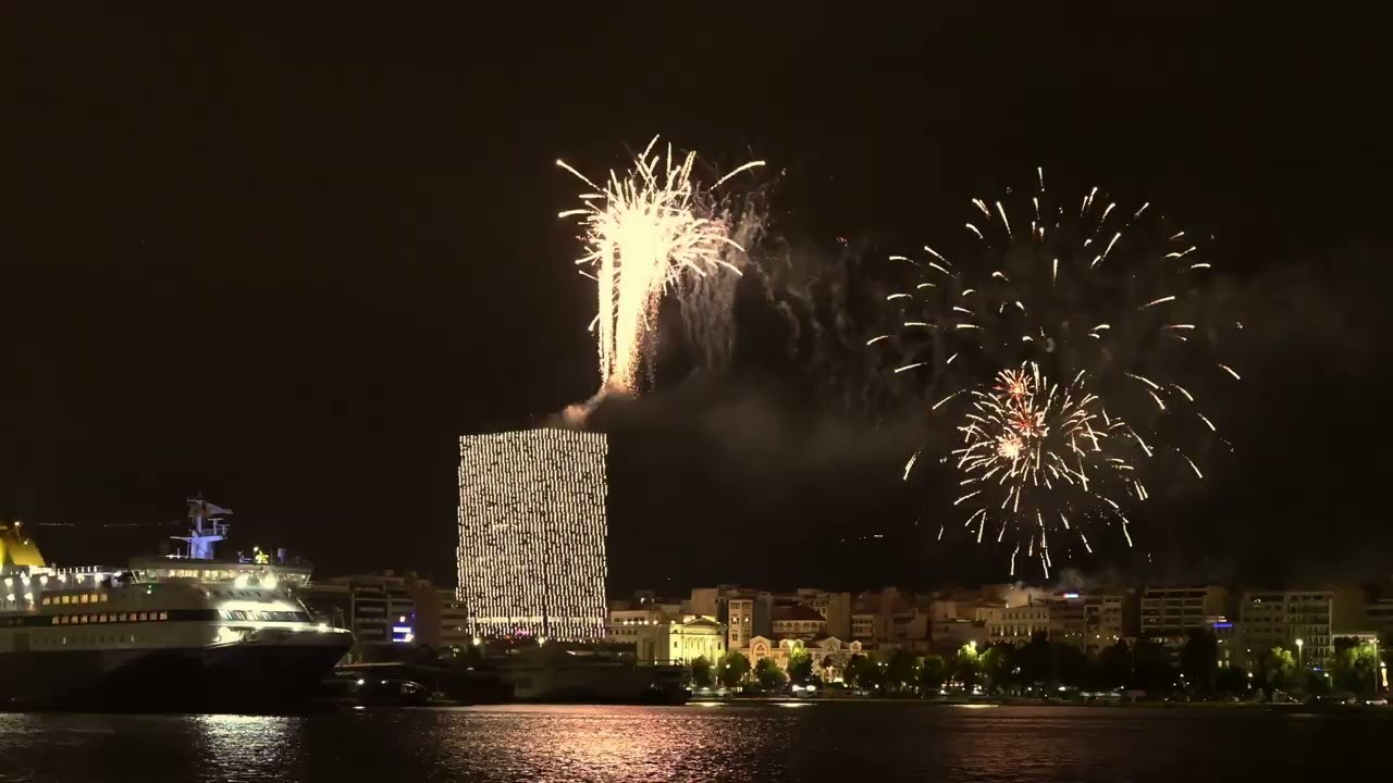Αλλαγη Χρονου στο λιμανι του Πειραια 2026-New Year Eve 2026 at Piraeus port Greece