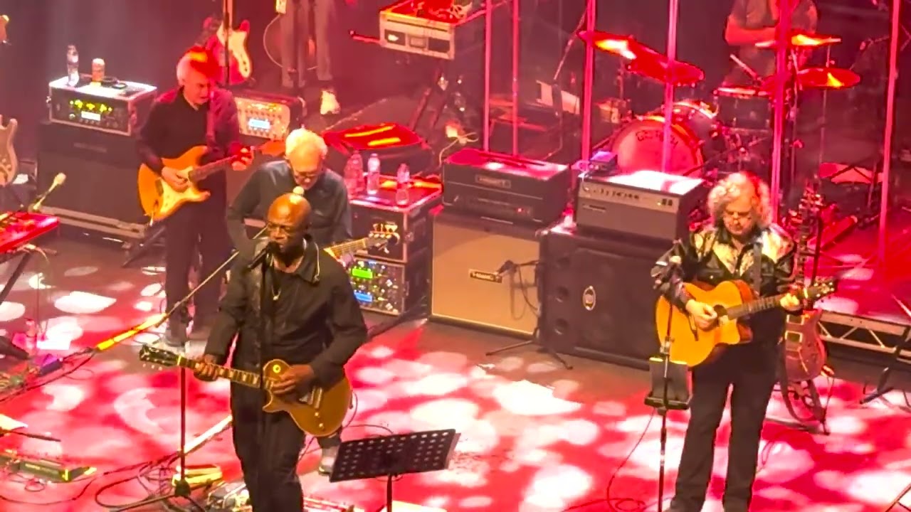Trevor Horn with Seal - Kiss from a Rose (Live) - 02 Shepherd's Bush Empire - 20-12-2025