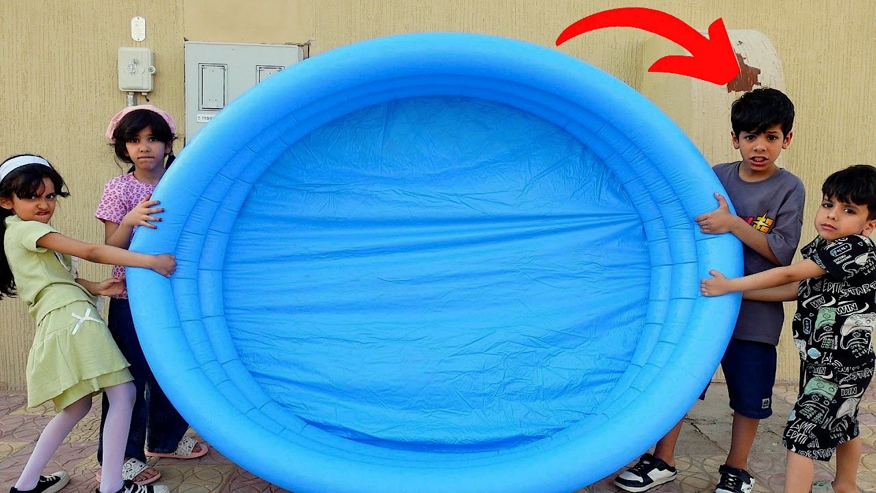 الاولاد المزعجين ياخذون مسبح البنات والسبب !!