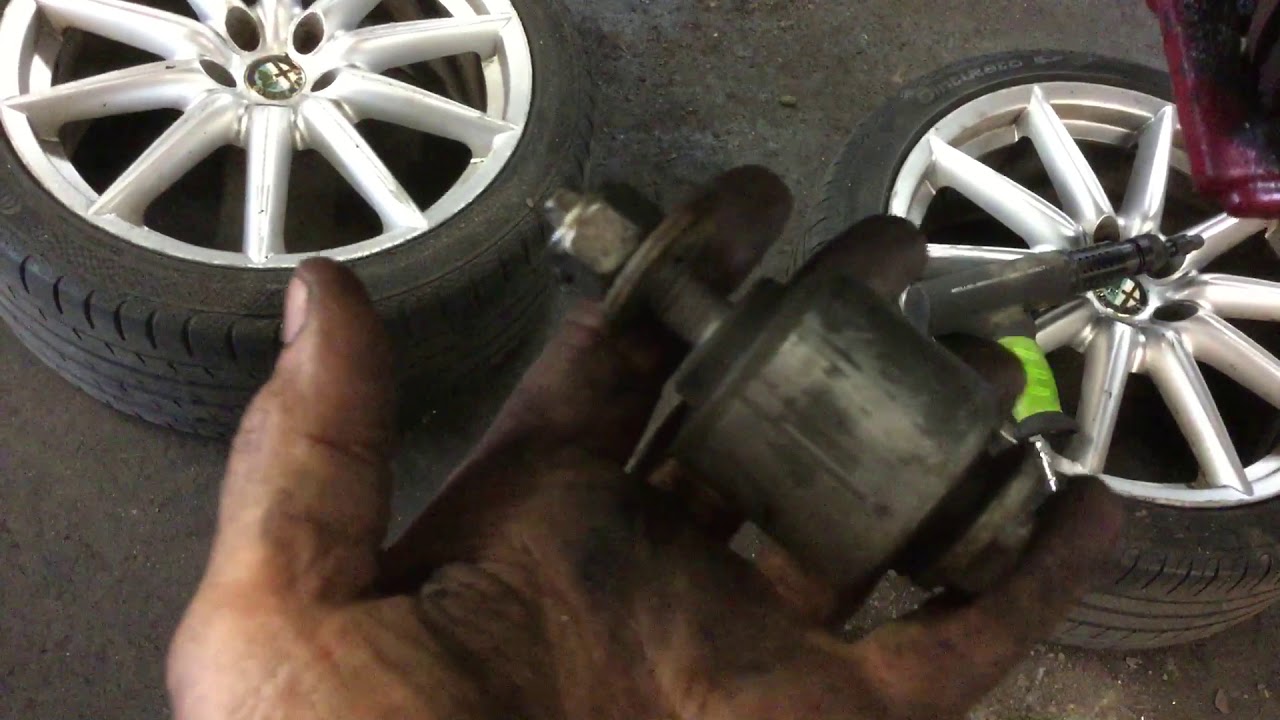 Alfaman Garage - Remove all Adjusters for Wheel Alignment On AR159 Part 03