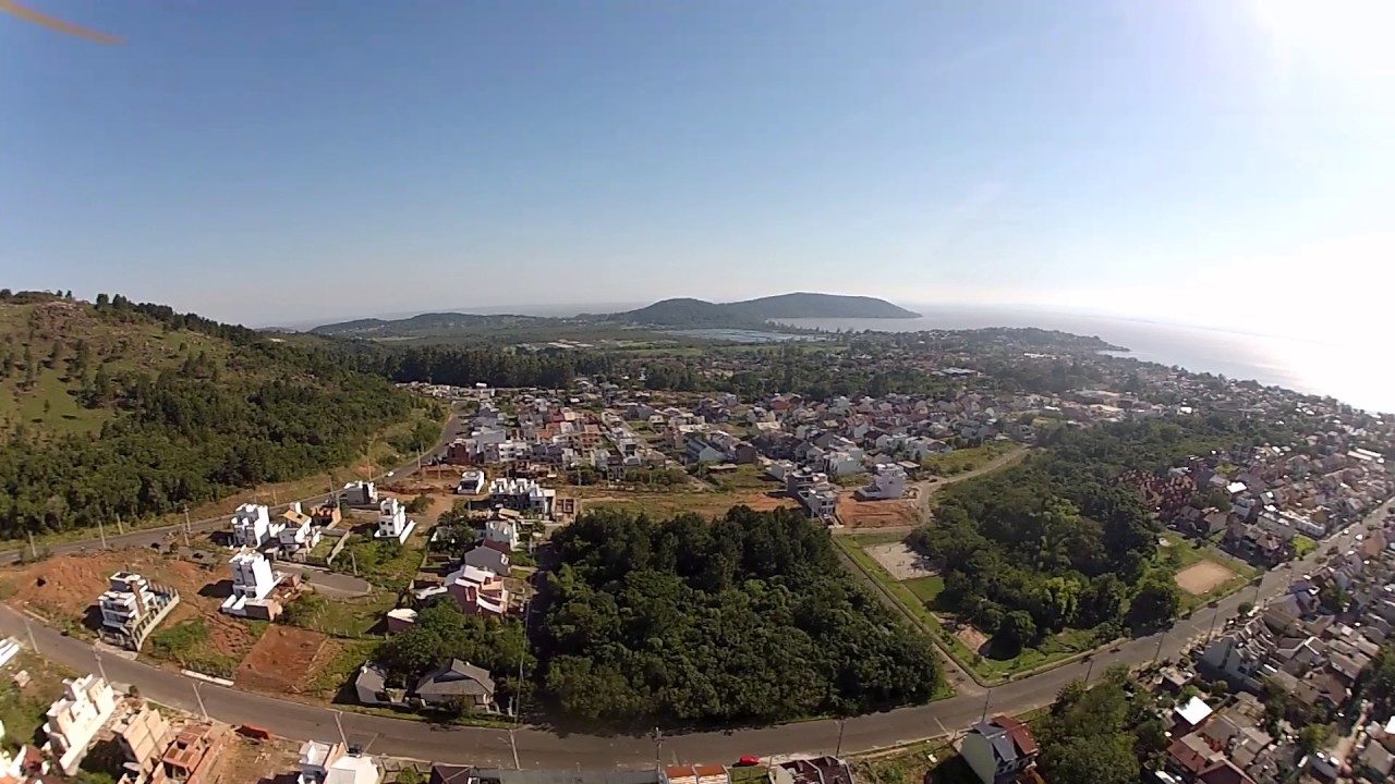 Drone atacado por abelhas.