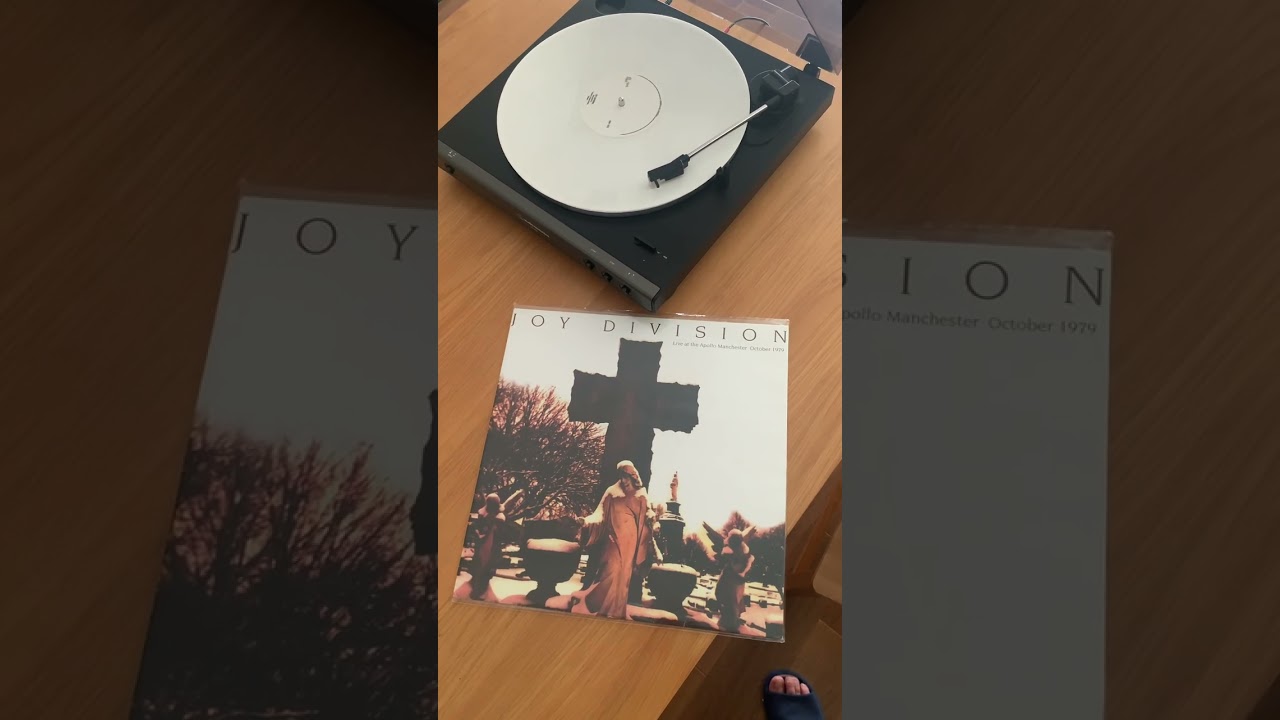 Joy division/ the insane show at the Apollo theater the sound of music