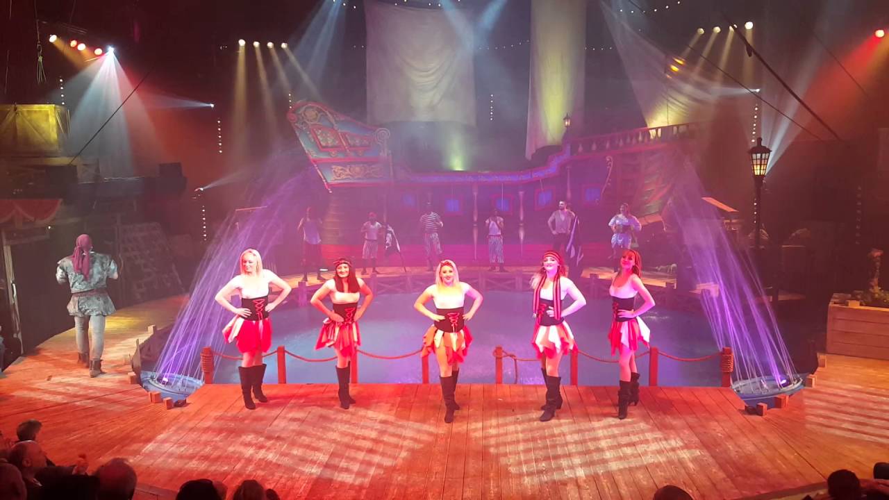 Hippodrom circus pirate show