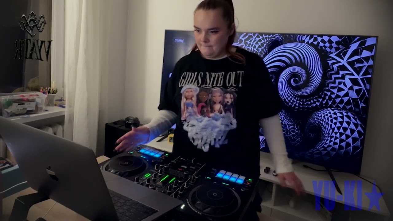 Living Room Sessions #6 - YU-KI★ [Hyper Hard Acid Techno Set]