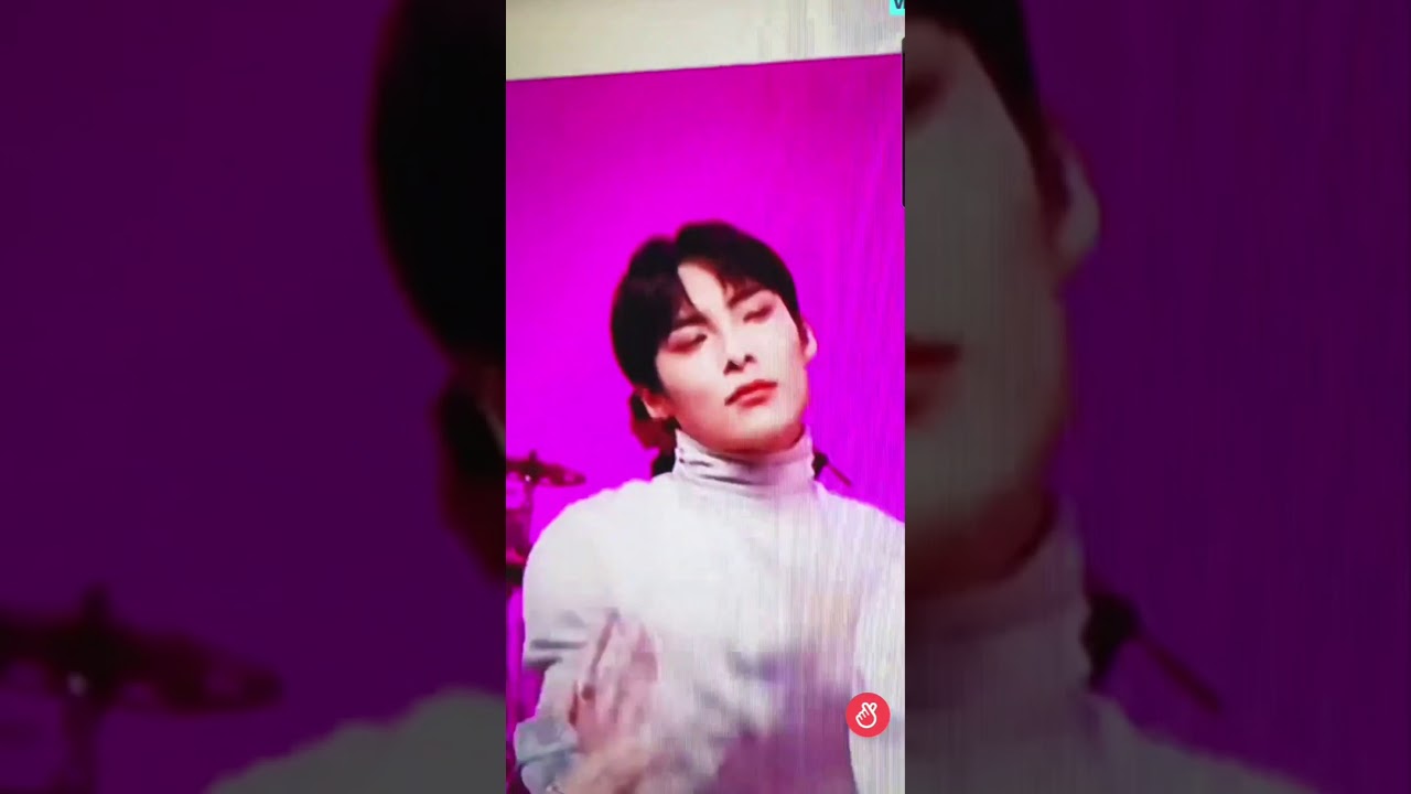 A.C.E Jun reacting to his fan edit videos 😁