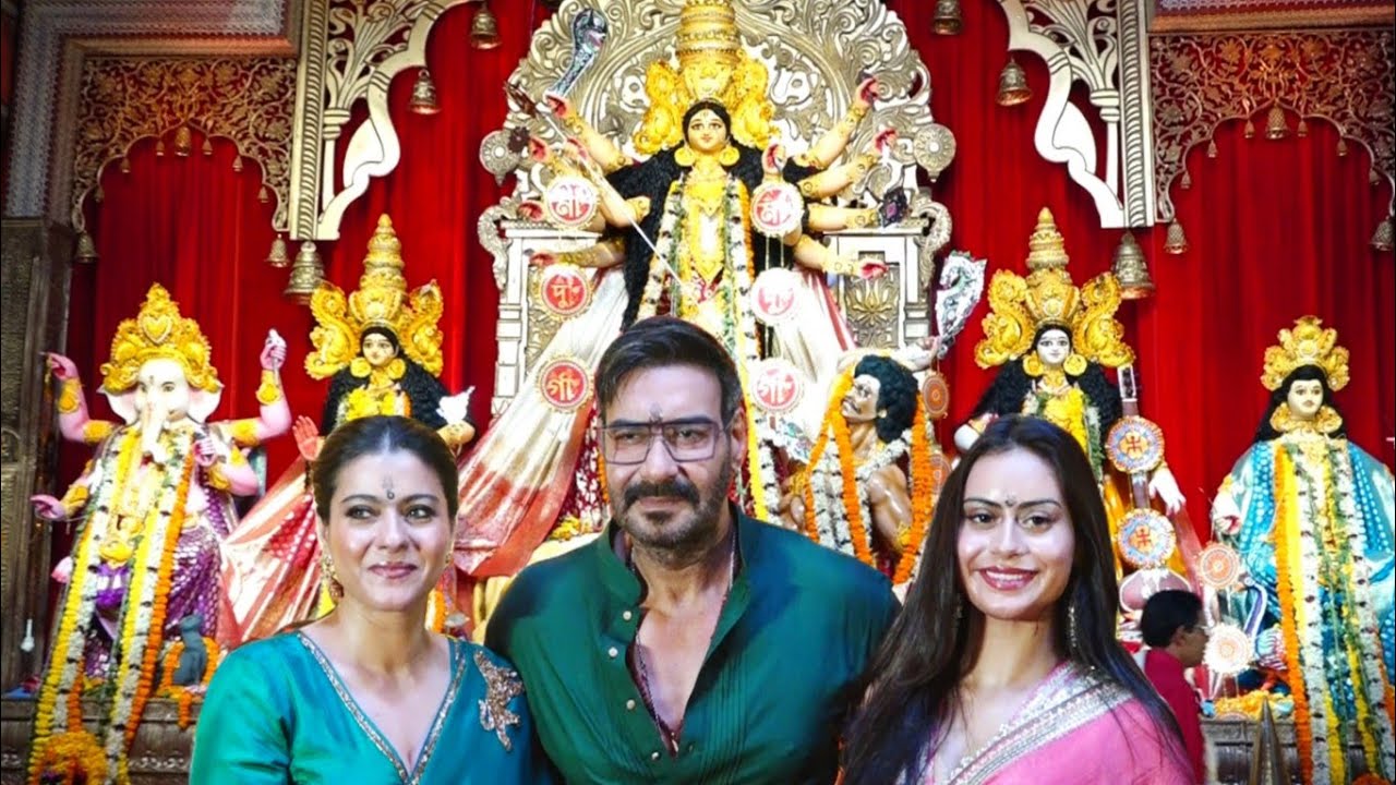 Ajay Devgn With Family Arrive At North Bombay Biggest Durga Puja | Nysa Devgn, Kajol