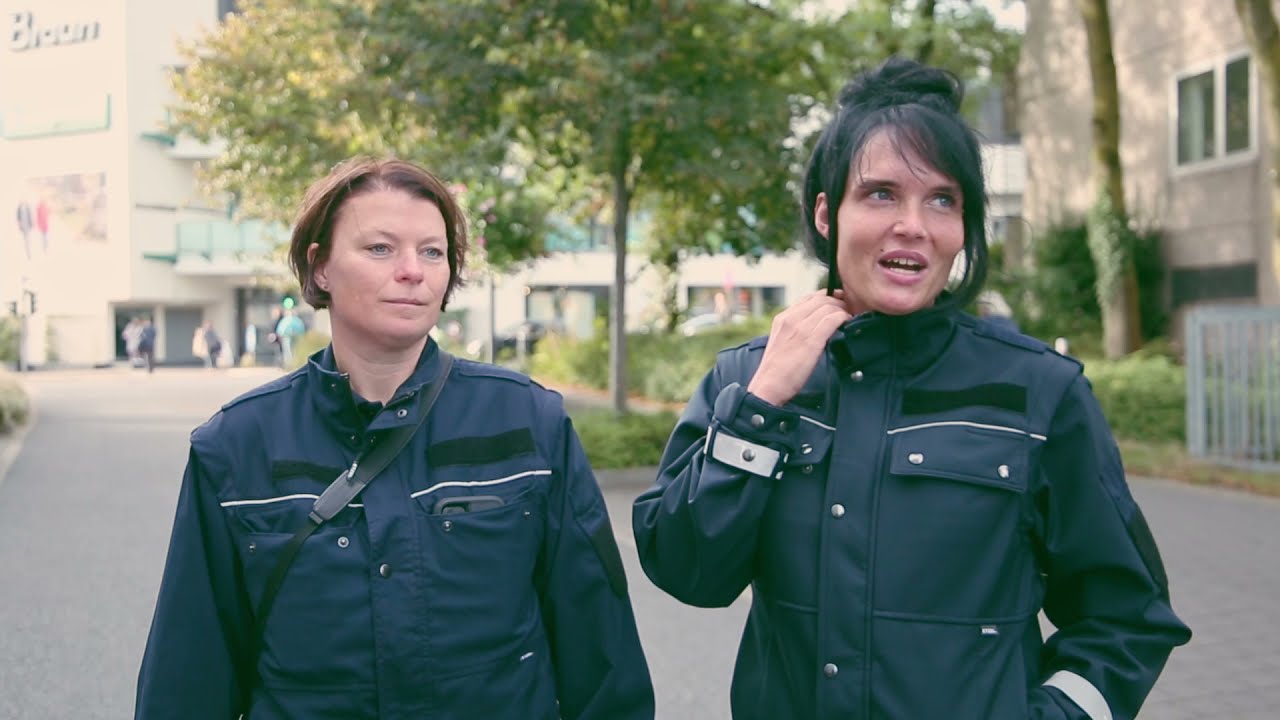 Mitarbeitende der Stadt Moers: Politessen Sarah und Katja