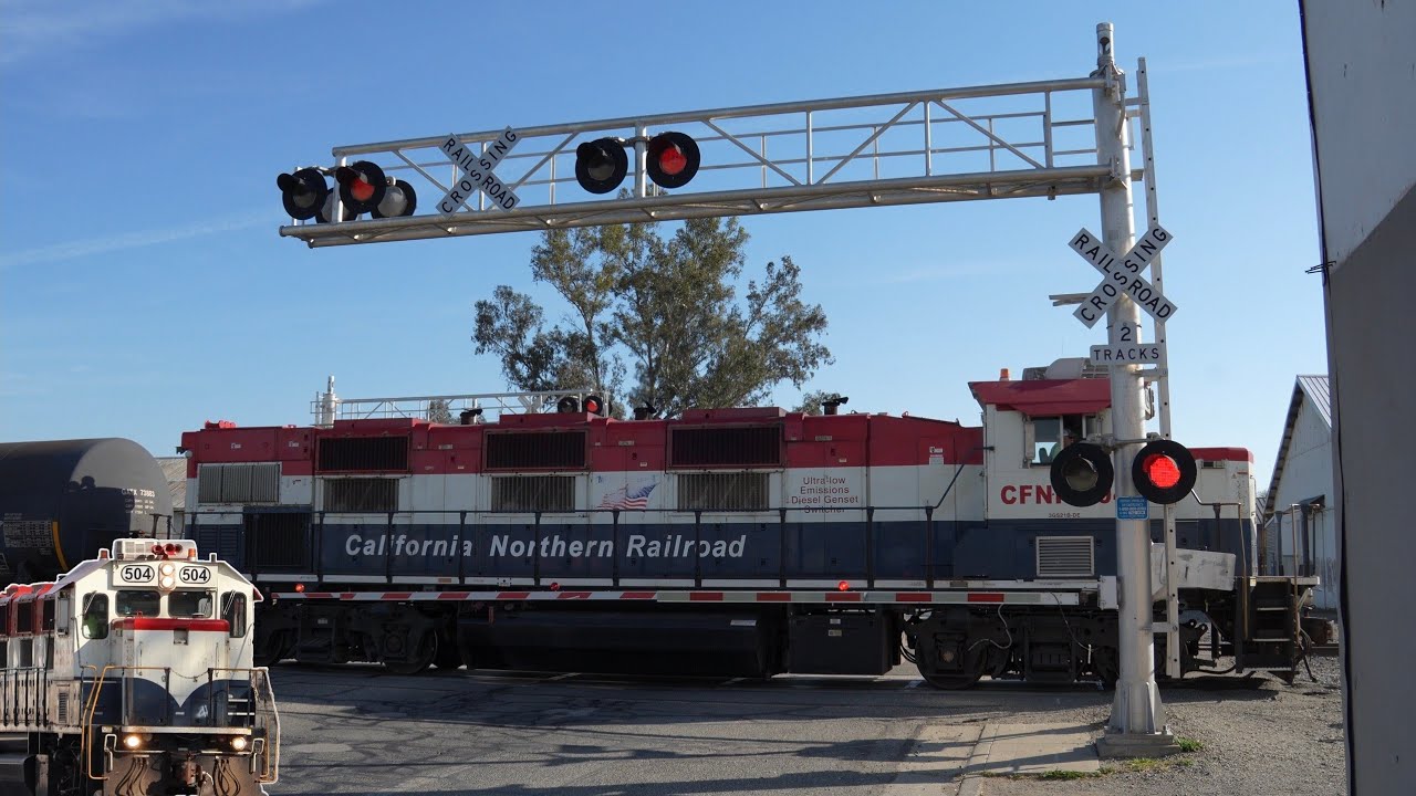 CFNR 504 Corning Flyer Switching | Biggs - Willows Rd. Railroad Crossing, Willows CA