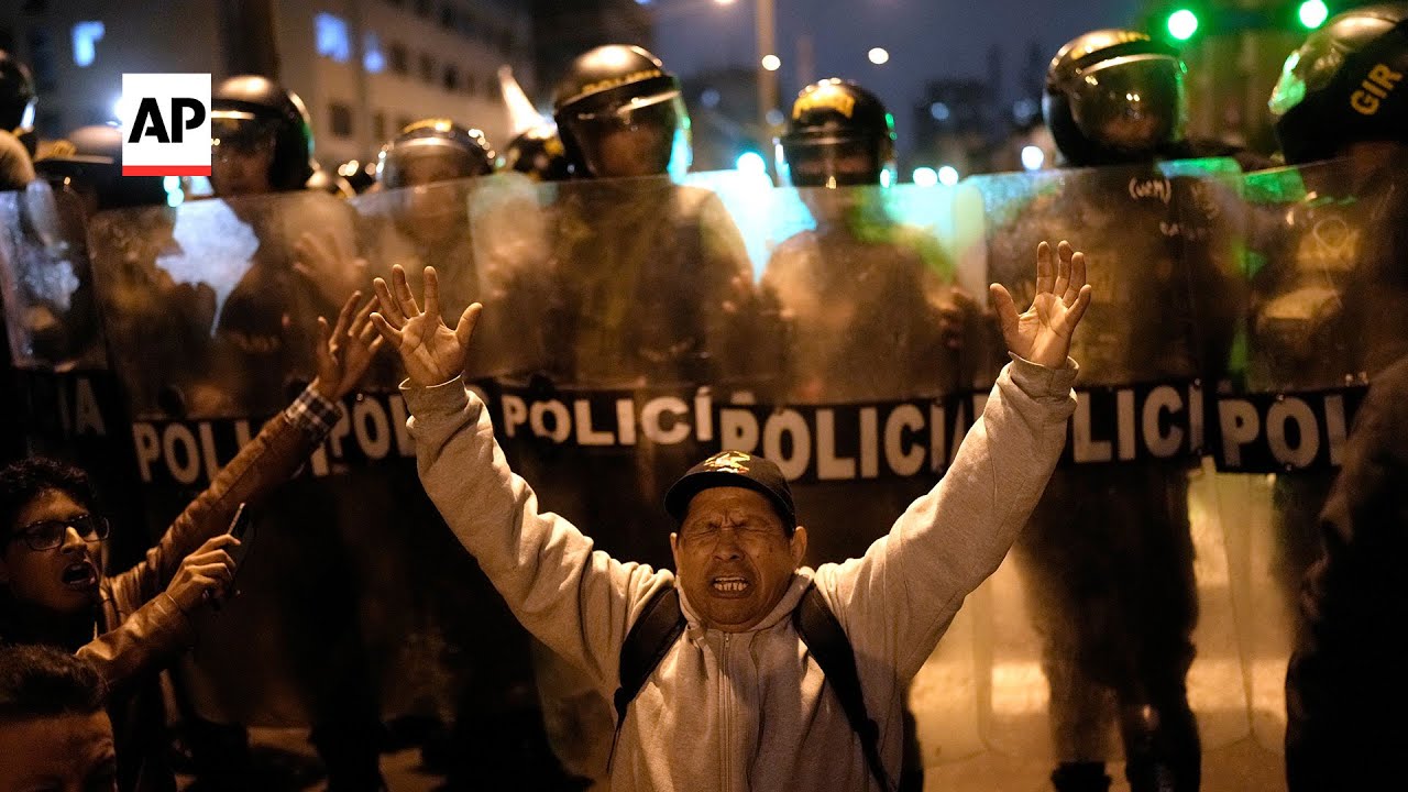 Peru protesters&nbsp;demand president's&nbsp;resignation