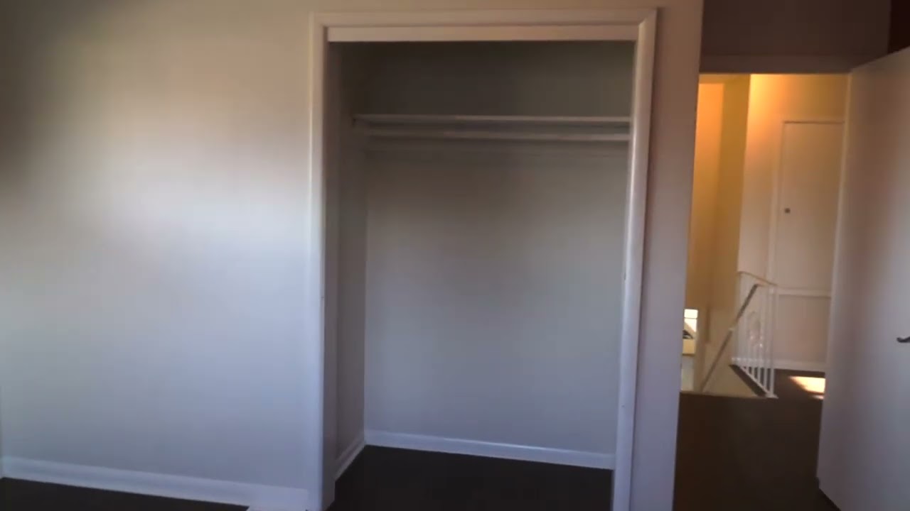4 Bedroom 2 Bathroom home - Royal Avenue,WPG, MB, R2V 1H4