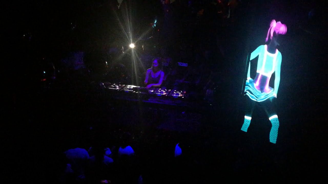 Deborah de Luca YALTA Club part 2