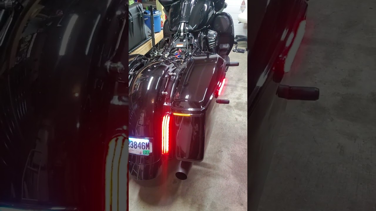 Road glide bag and lower fairing lights 
