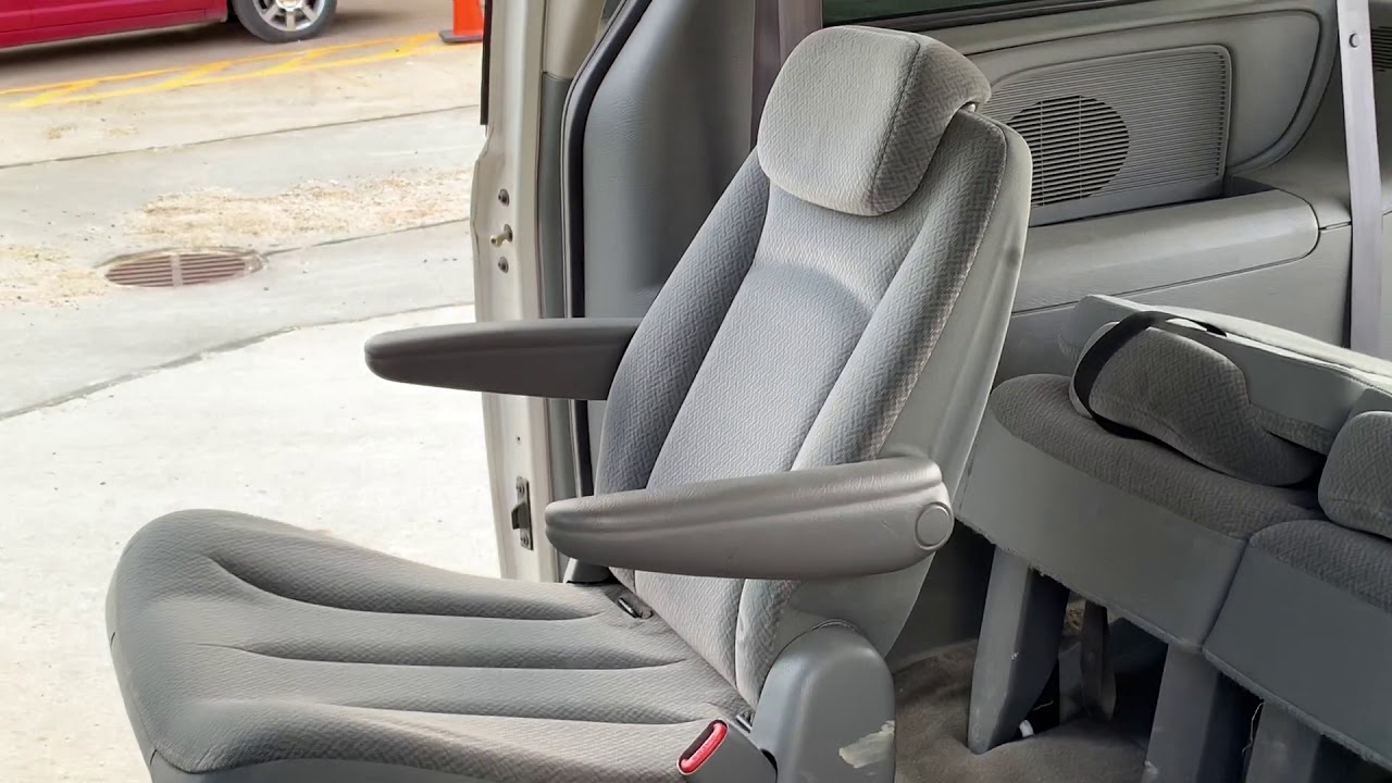 2005 Dodge Caravan 4-Door Minivan
