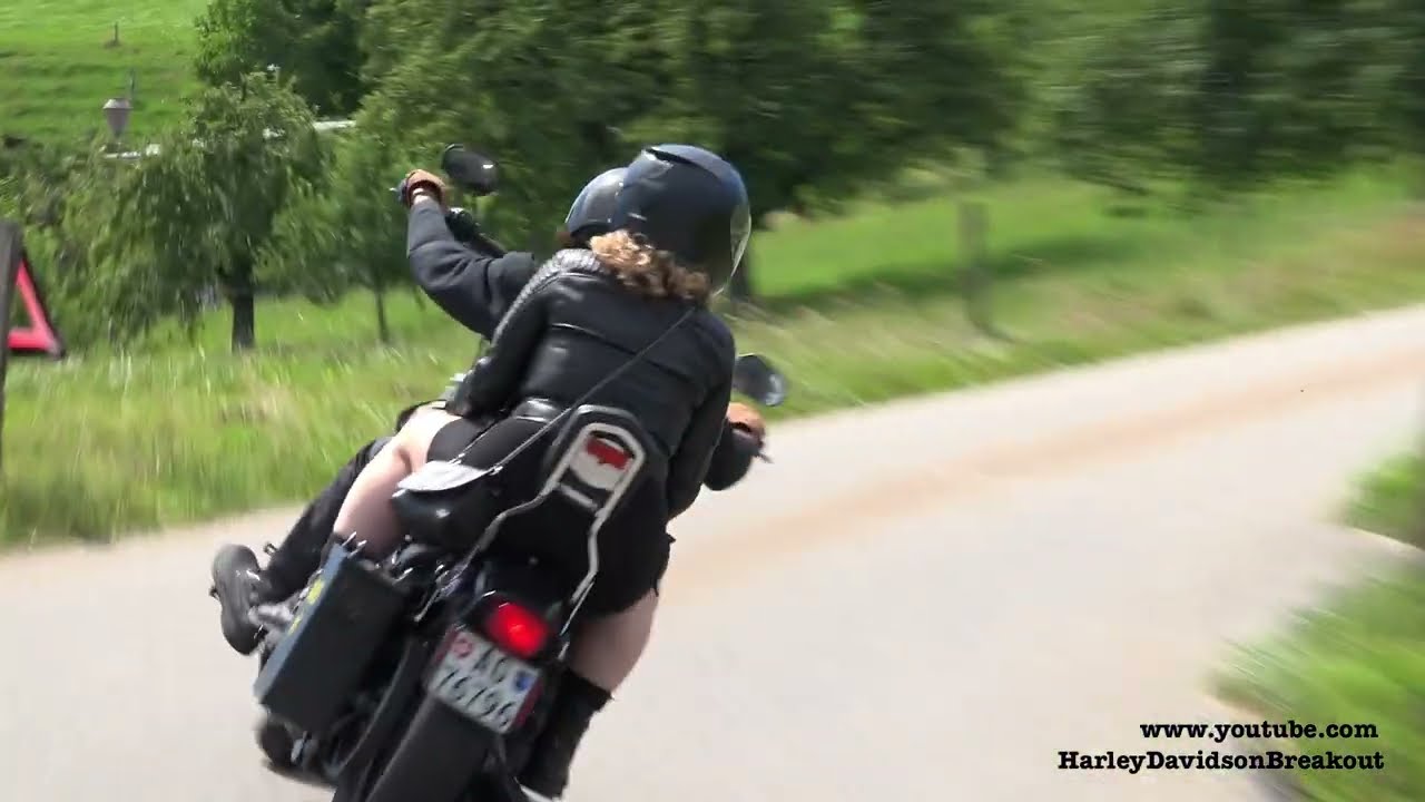 Harley Davidson Big Hill Event Switzerland 2022 (Ride on Party Square Part 1)