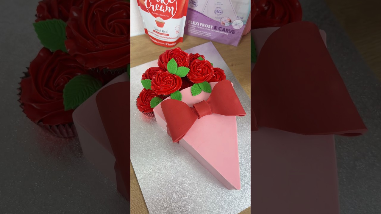 Now THIS is the Ultimate Valentine&rsquo;s Day Cake 😍🌹Made with Flexi Frost & Carve 🩷 www.frostform.com
