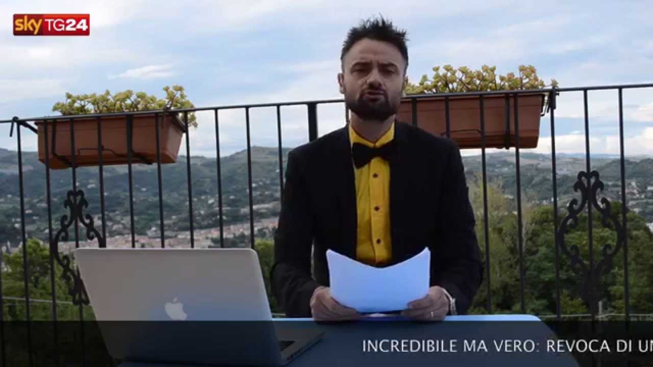 Video scherzo amici Laurea di Luca - TG edizione straordinaria