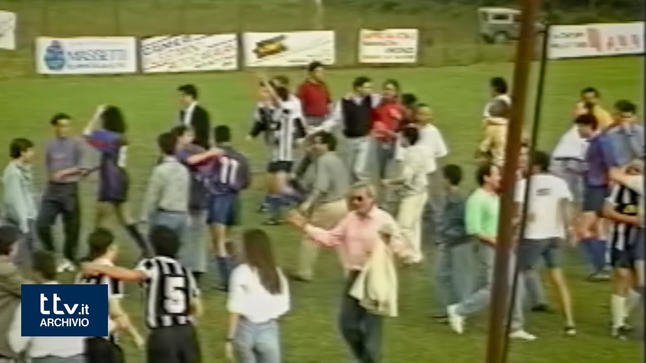 1992: Il Sansepolcro conquista l’Eccellenza, festa allo stadio dei Pini | TG | Archivio Ttv.it