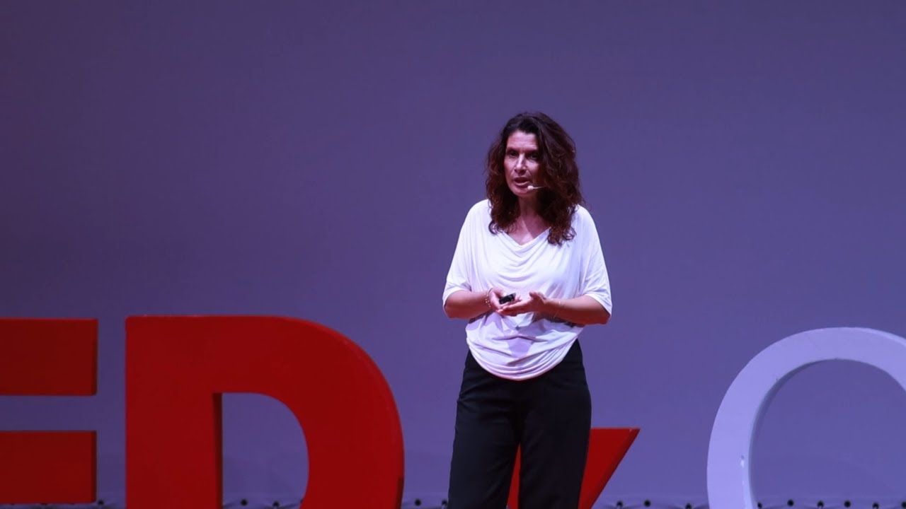 Navigando tra generazioni | Licia Coppo | TEDxCoriano