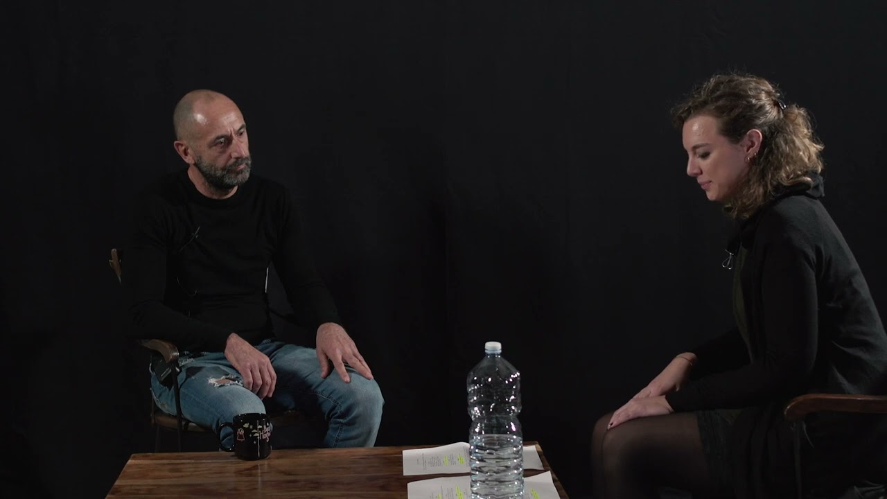 18 Milano 221127 ProfessioneArtista Mauro Gambino Scena2