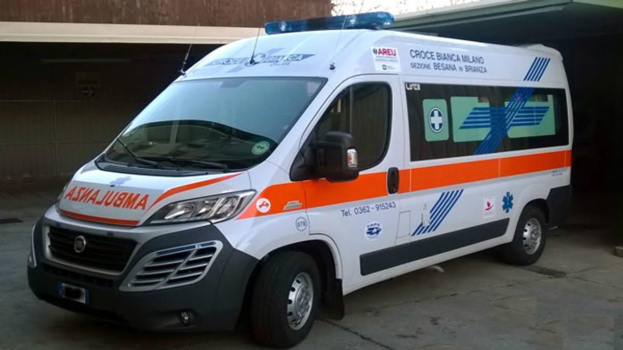 Suono sirena ambulanza italo americana