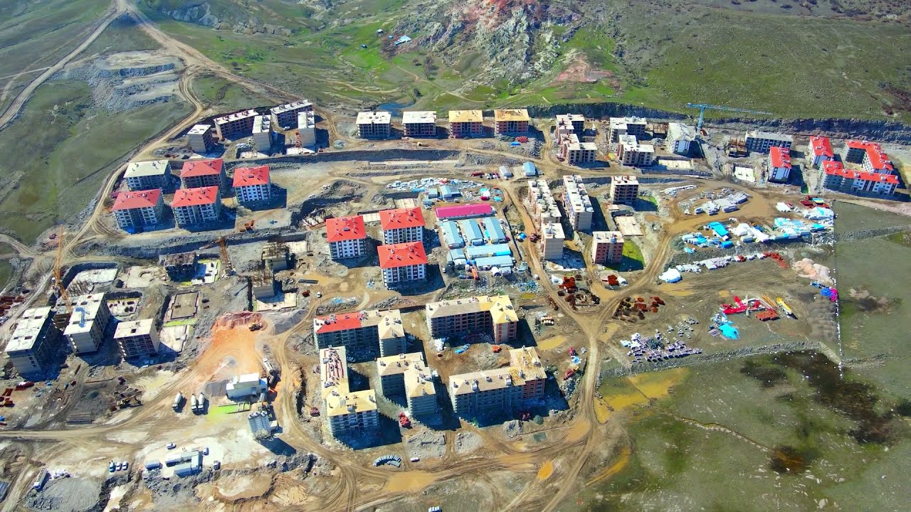 Tavşanlı - Moymul (Ömerbey) 981 Konutluk TOKİ Projesi / Drone Uçuşu ve Ev Turları (3+1 ve 2+1)