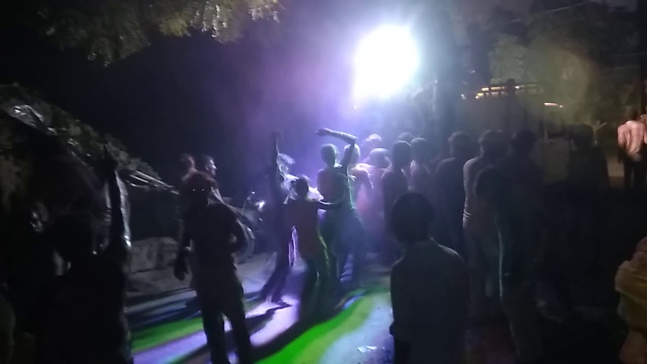 Durga bisurja. Dance. Basudhar