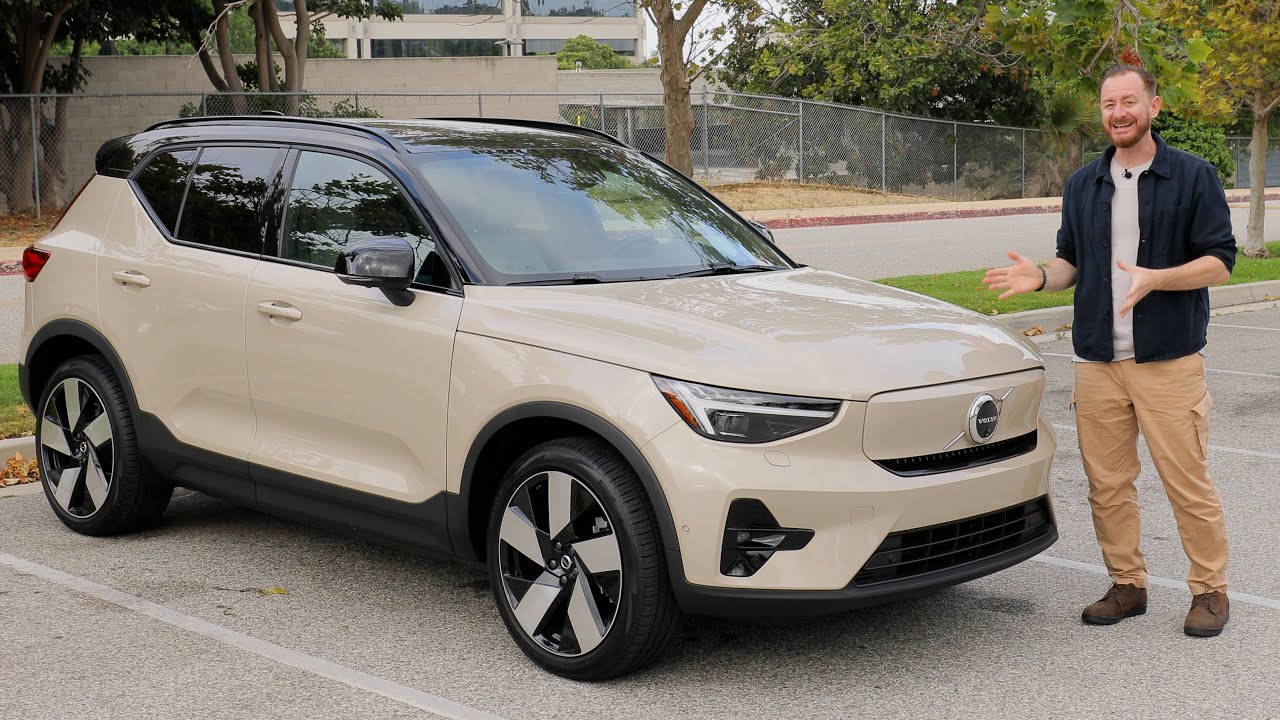2025 Volvo EX40 Review | Should You Buy It?