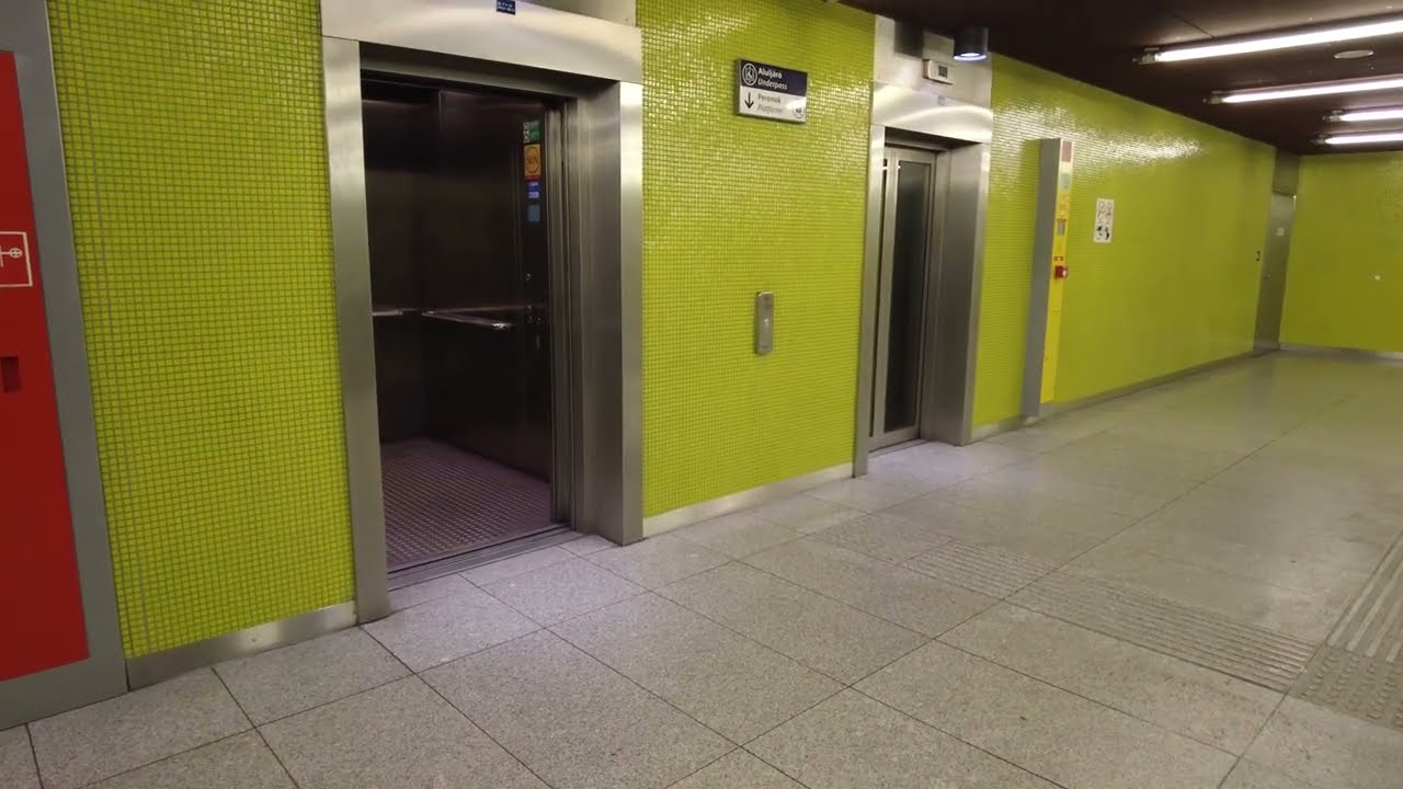 CNIM elevator at Szent Gellért Tér Metro station M4 - Budapest [4K HDR]