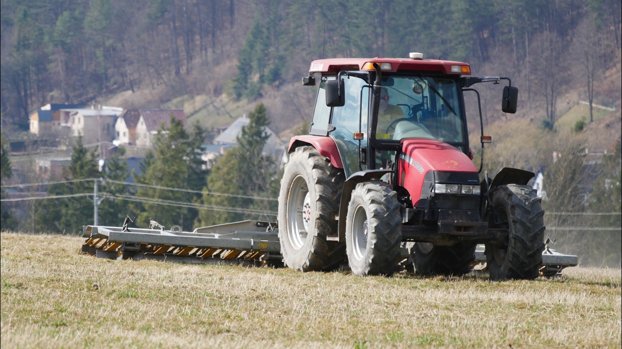 Smykovanie a bránenie lucerny (2026) | Case IH JX1100U