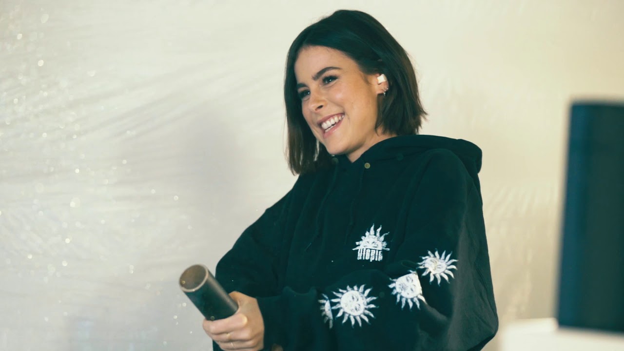 German pop-star Lena gets creative with Ultimate Ears