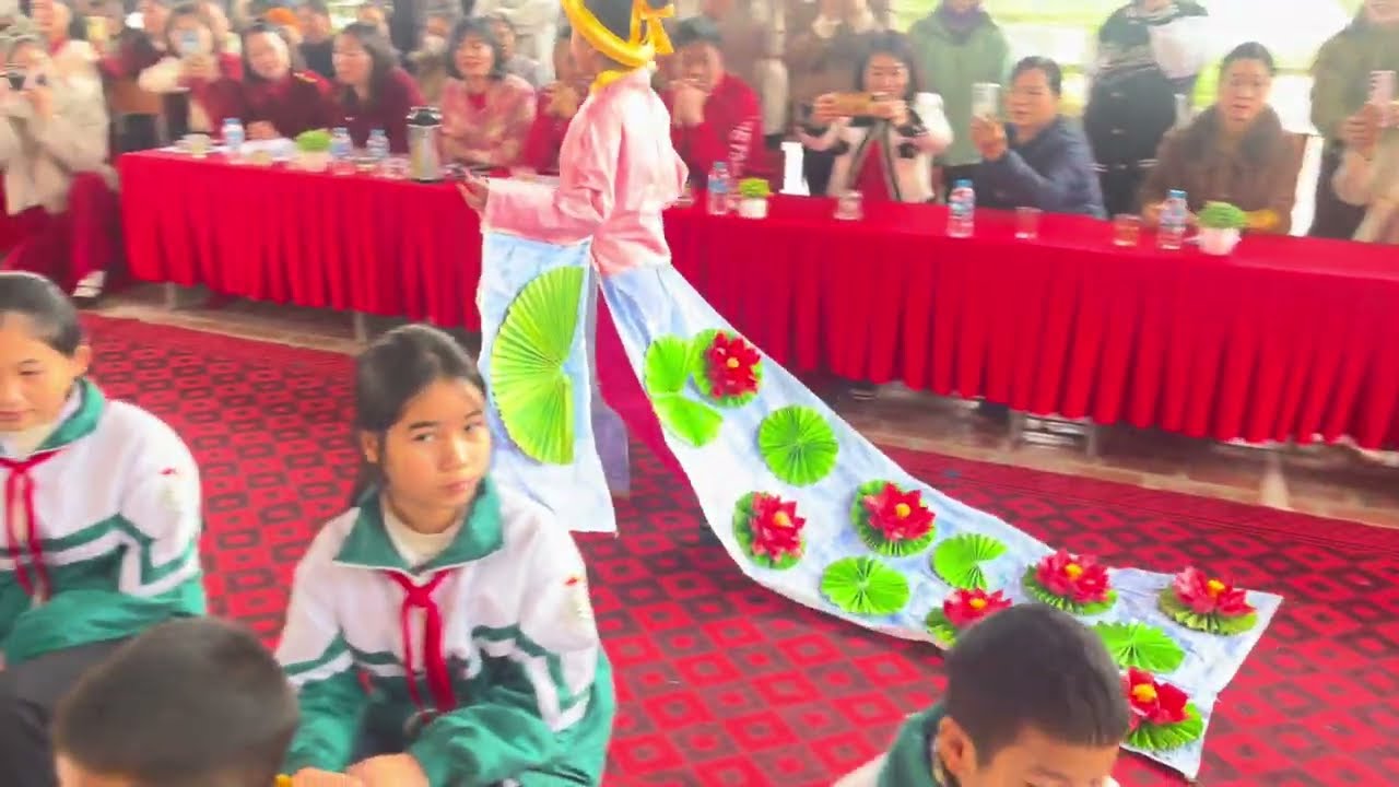 Trình diễn thời trang STEM – Sáng tạo từ sản phẩm tái chế