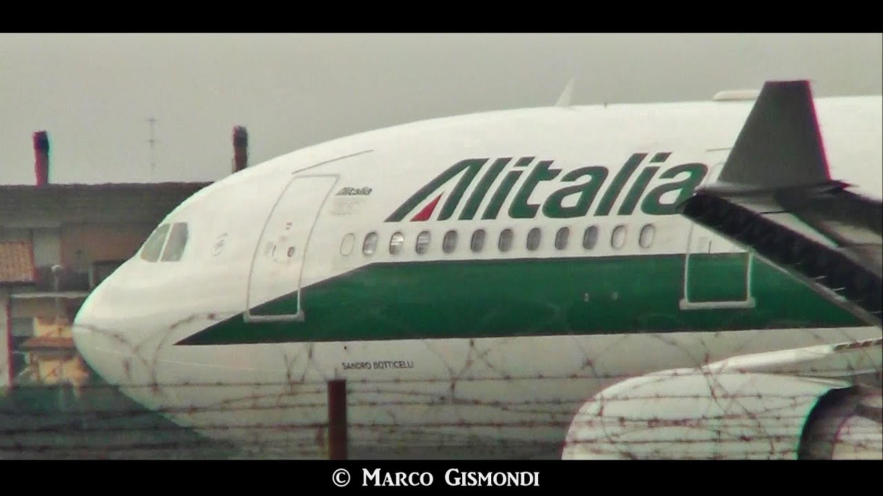 Alitalia A330 mega close-up during take-off at Rome Fiumicino