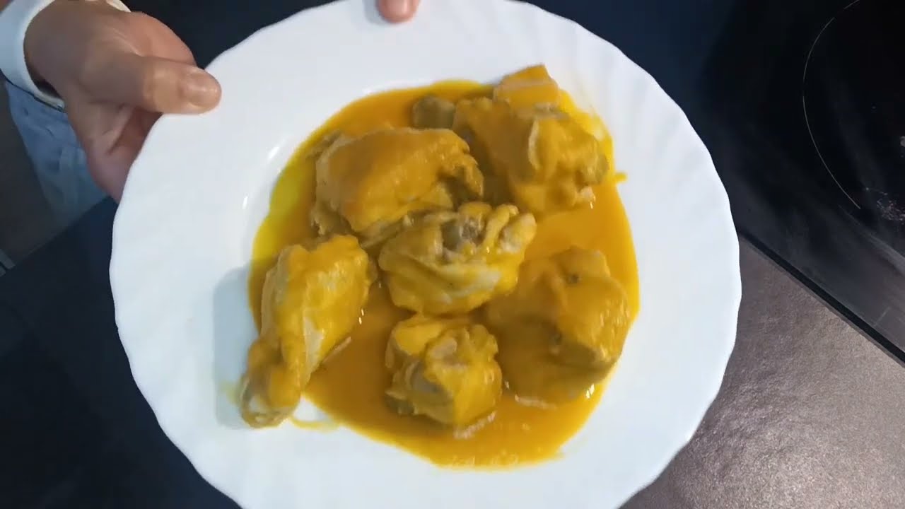 POLLO troceado en SALSA de VERDURAS