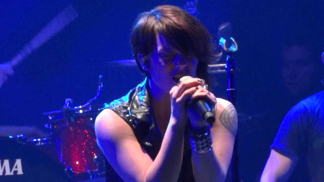 Flyleaf - 