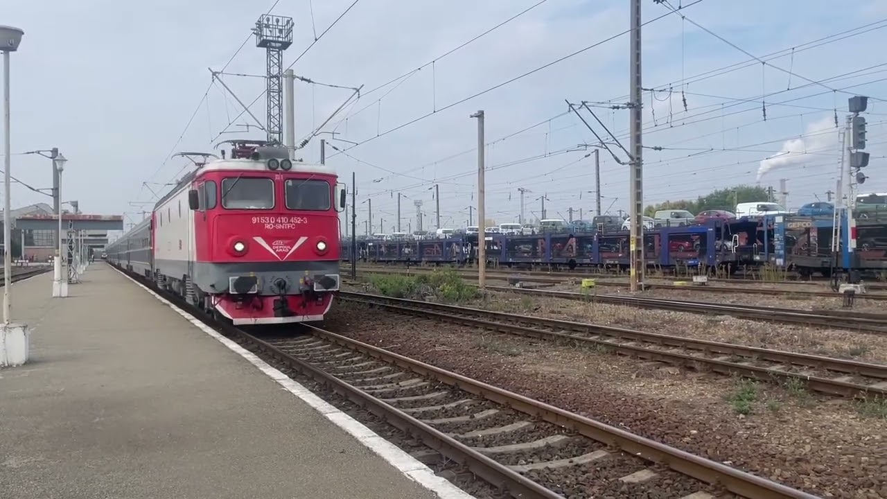 EA1 452 “Sonia” a depoului Arad cu IR 1692 pleacă din gara Craiova cu mecanici de treabă 