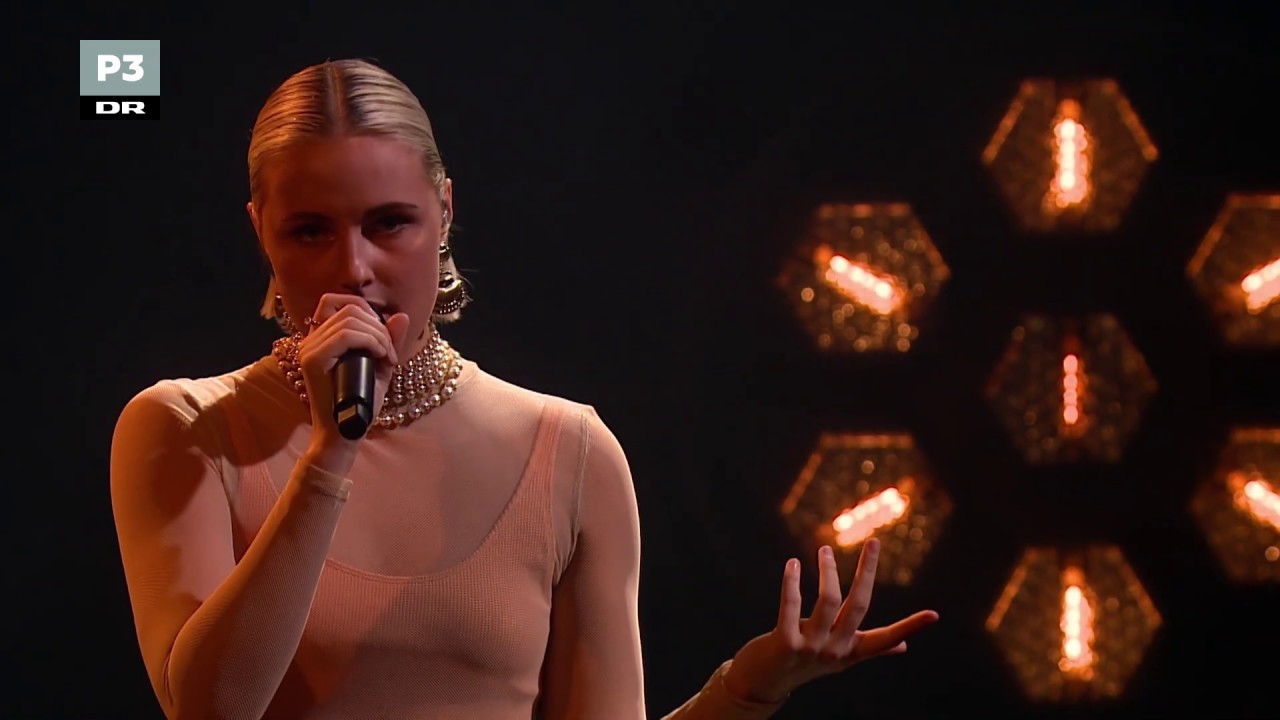 Clara spiller Suffocating til P3 Guld 2019