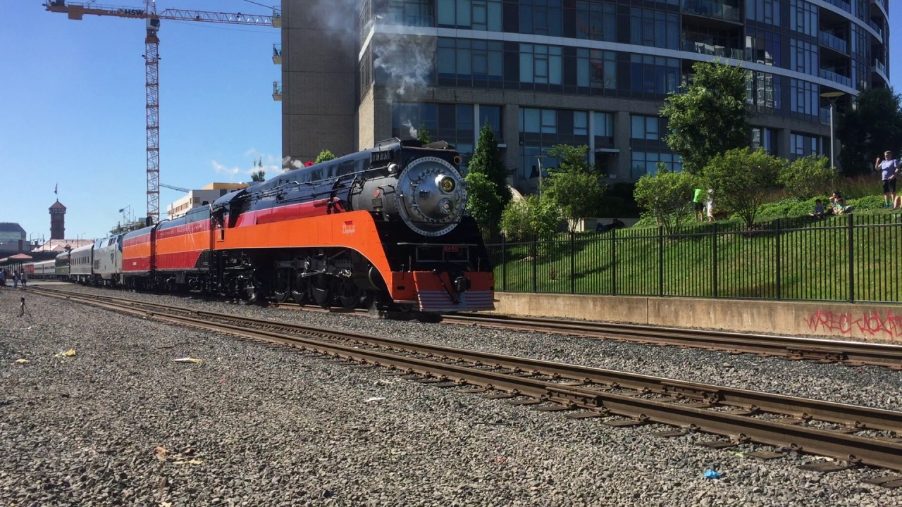 SP 4449 departs from Portland