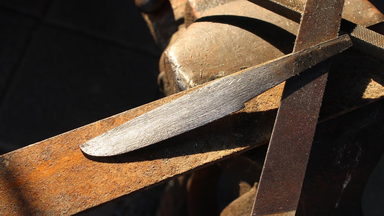 From ore to Kaiken knife - Part 5: filing and clay-hardening the kaiken, yaki ire - Knifemaking