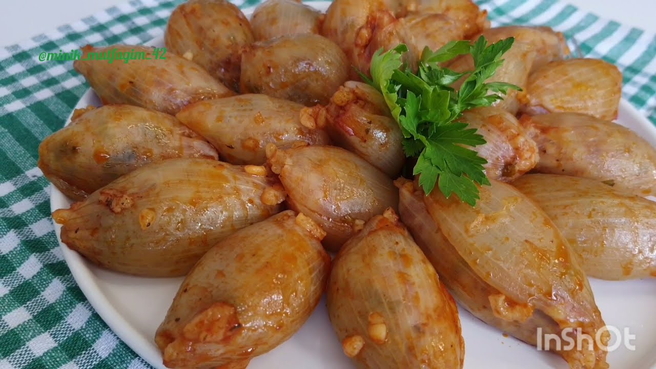 DİKKAT🤚🏻BU LEZZET DAMAK CATLATIR💥YEMELERE DOYAMAYACAĞINIZ🤤YORESEL YEMEKLERDEN🤌🏻SOĞAN DOLMASI✅