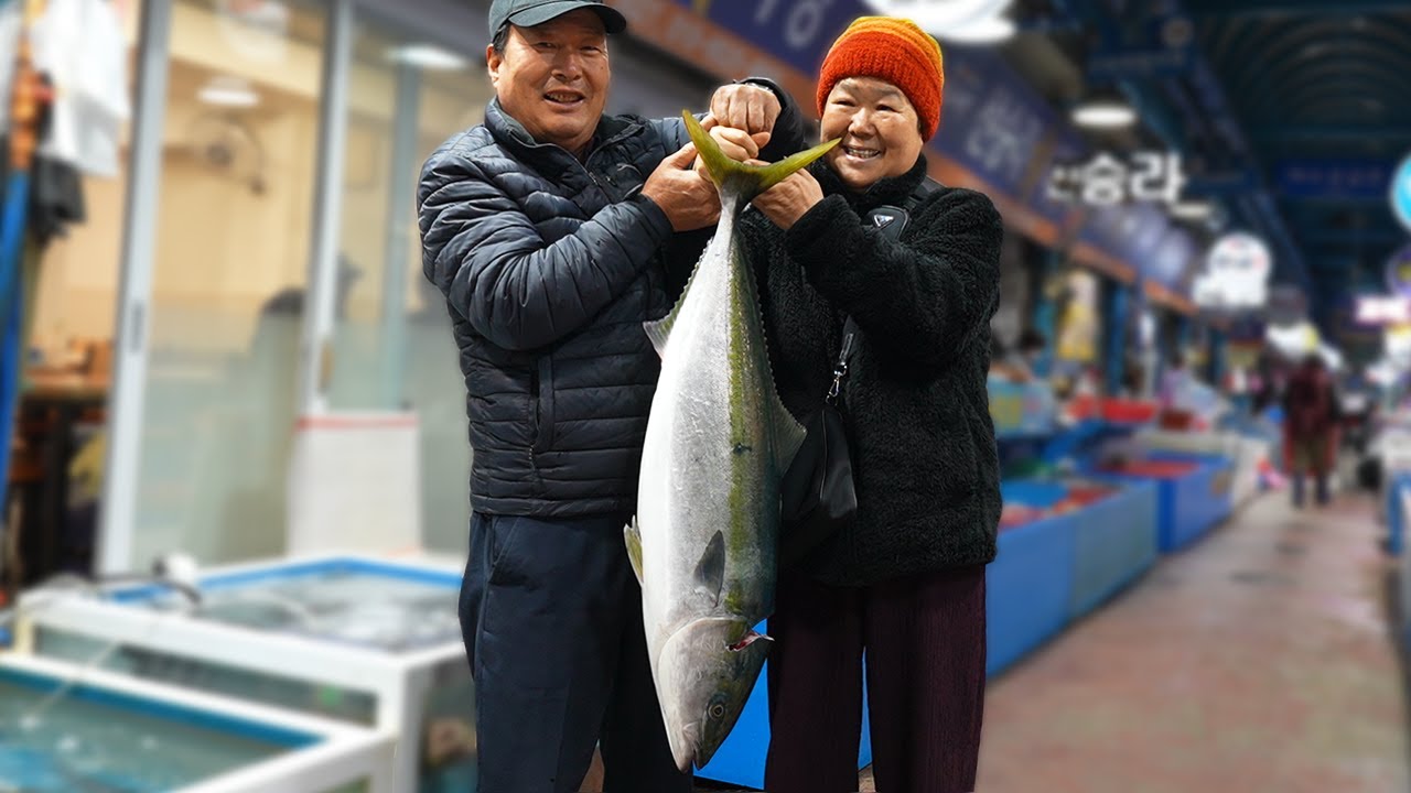 Снова сезон желтохвоста, будем есть купленное на рынке Джукто!