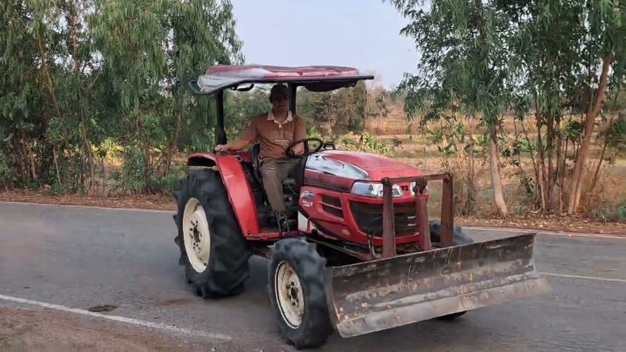 รถไถยันมาร์EF453Tlx ปี54 เอกสารครบ 153,000 บาท 062-825-5750  มหาสารคามครับ